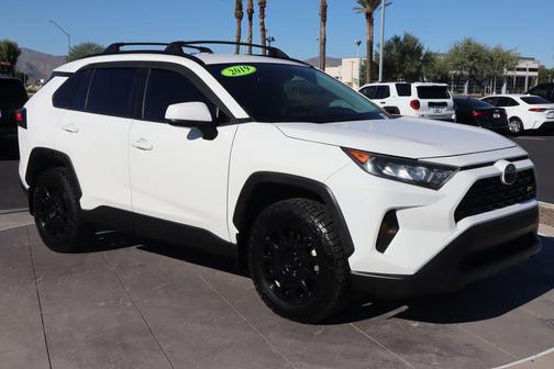2019 Toyota RAV4 LE