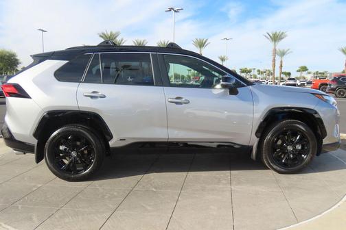 2025 Toyota RAV4 Hybrid SE