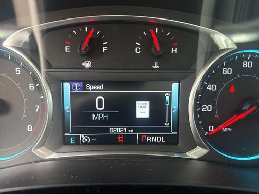 Pepperdust Metallic 2019 Chevrolet Traverse Premier