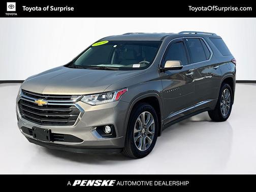 Pepperdust Metallic 2019 Chevrolet Traverse Premier