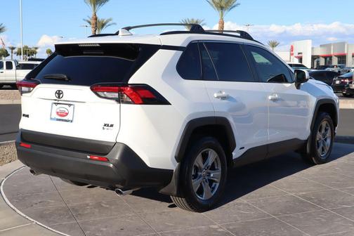 2025 Toyota RAV4 Hybrid XLE