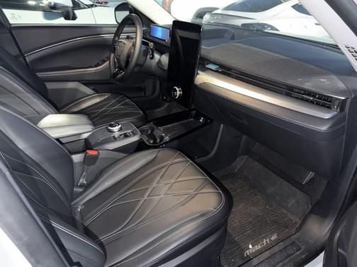 SPACE WHITE METALLIC 2023 Ford Mustang Mach-E Select