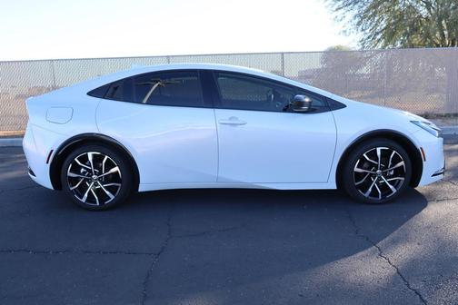 2025 Toyota Prius Plug-In Hybrid XSE