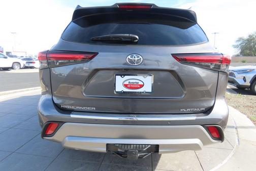 2024 Toyota Highlander Platinum