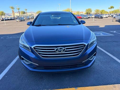 2017 Hyundai SONATA SE