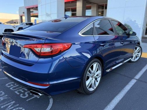 2017 Hyundai SONATA SE