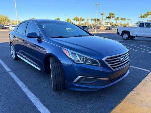 2017 Hyundai SONATA SE