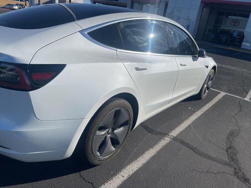 2020 Tesla Model 3 Standard Range