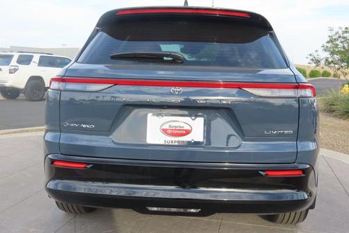 2025 Toyota Crown Signia Limited