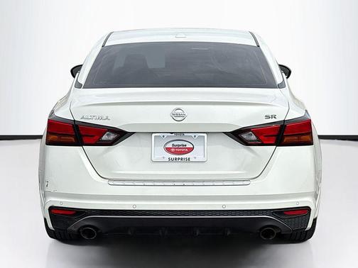 Pearl White Tricoat 2021 Nissan Altima SR FWD