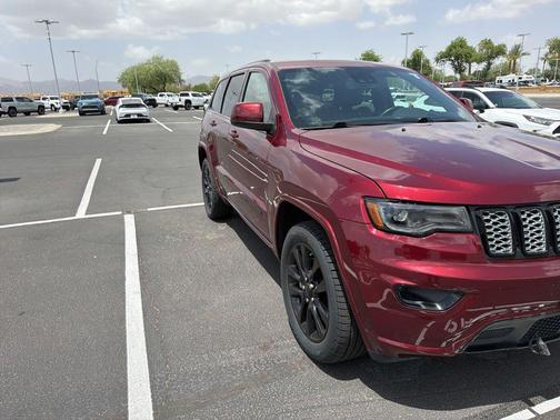 Velvet Red Pearlcoat 2021 Jeep Grand Cherokee Laredo