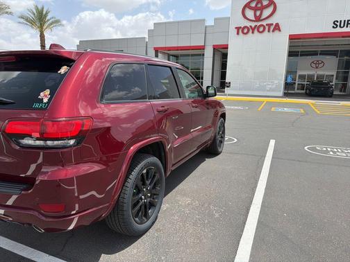 Velvet Red Pearlcoat 2021 Jeep Grand Cherokee Laredo