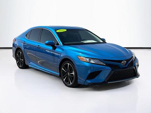 Blue Streak Metallic 2018 Toyota Camry XSE