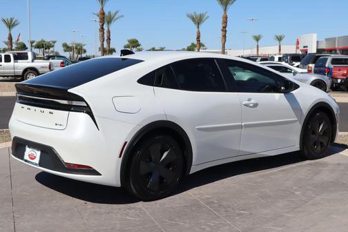 2026 Toyota Prius Plug-In Hybrid SE