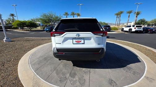 2025 Toyota RAV4 XLE