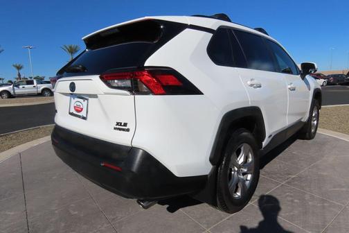 2024 Toyota RAV4 Hybrid XLE