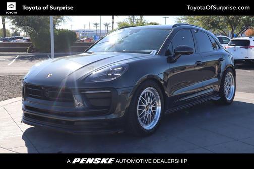 2024 Porsche Macan Base