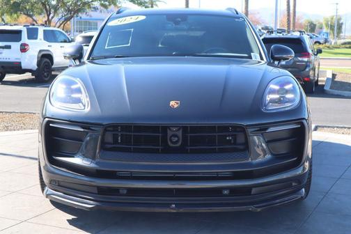 2024 Porsche Macan Base