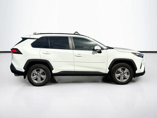 Ice Cap 2023 Toyota RAV4 XLE