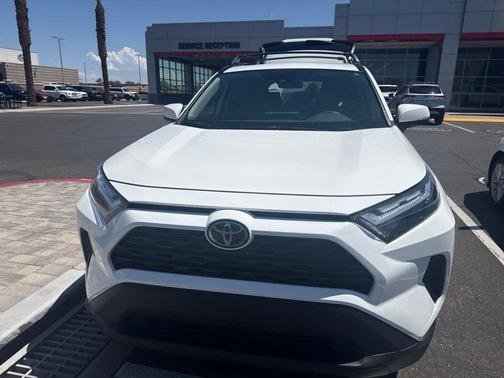 Ice Cap 2023 Toyota RAV4 XLE