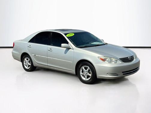 Lunar Mist Metallic 2004 Toyota Camry LE