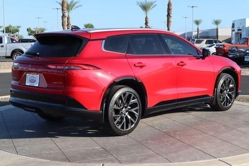 2025 Toyota Crown Signia Limited