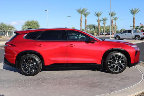 2025 Toyota Crown Signia Limited