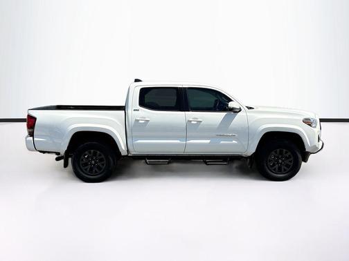 Ice Cap 2023 Toyota Tacoma SR5