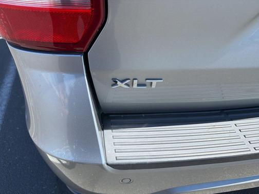 ICONIC SILVER METALLIC 2020 Ford Expedition XLT