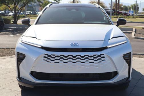 2025 Toyota Crown Signia Limited