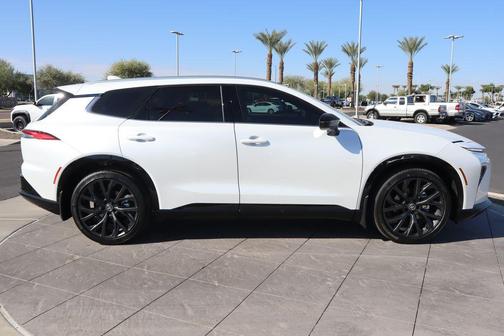 2025 Toyota Crown Signia Limited