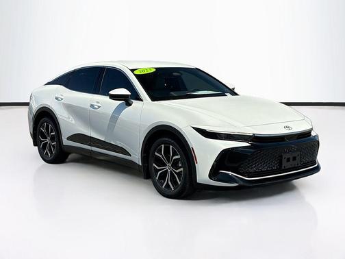 Oxygen White 2023 Toyota Crown XLE
