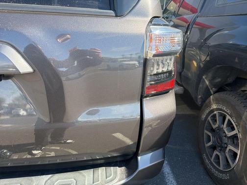 2022 Toyota 4Runner SR5