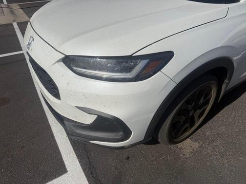 Platinum White Pearl 2023 Honda HR-V 2WD Sport