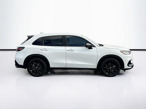 Platinum White Pearl 2023 Honda HR-V 2WD Sport