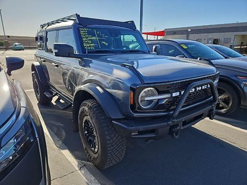 CARBONIZED GRAY METALLIC 2024 Ford Bronco Wildtrak