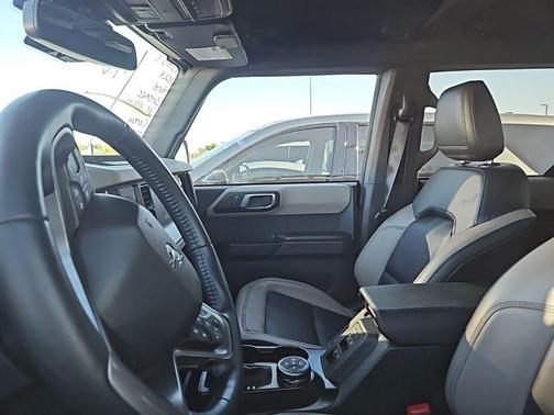 CARBONIZED GRAY METALLIC 2024 Ford Bronco Wildtrak