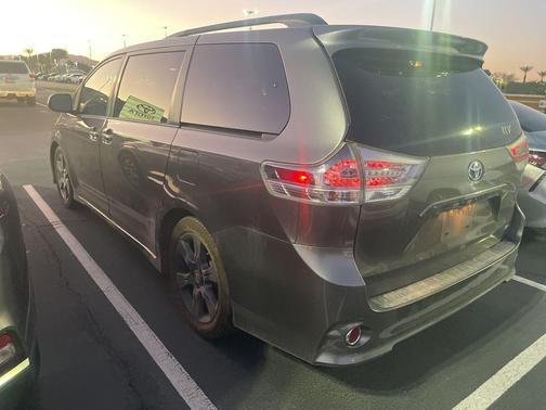 2015 Toyota Sienna SE