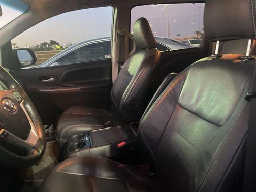 2015 Toyota Sienna SE