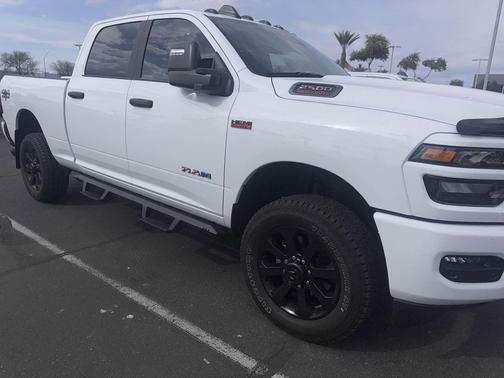 2025 RAM 2500 Big Horn Crew Cab 4x4 6'4' Box