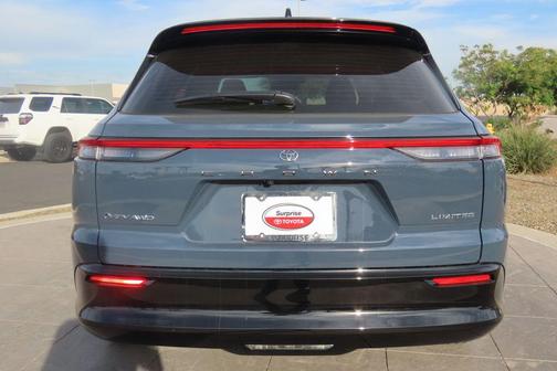 2025 Toyota Crown Signia Limited