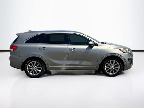 Titanium Silver 2017 Kia Sorento SXL