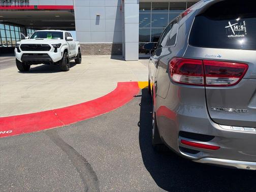 Titanium Silver 2017 Kia Sorento SXL