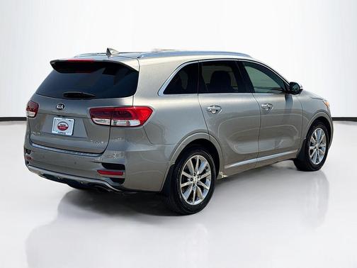 Titanium Silver 2017 Kia Sorento SXL