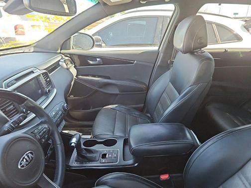 Titanium Silver 2017 Kia Sorento SXL