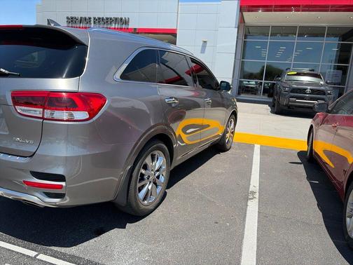 Titanium Silver 2017 Kia Sorento SXL