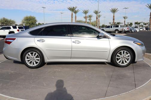 2013 Toyota Avalon XLE