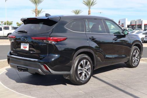 2021 Toyota Highlander Hybrid XLE