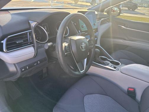 2024 Toyota Camry Hybrid LE