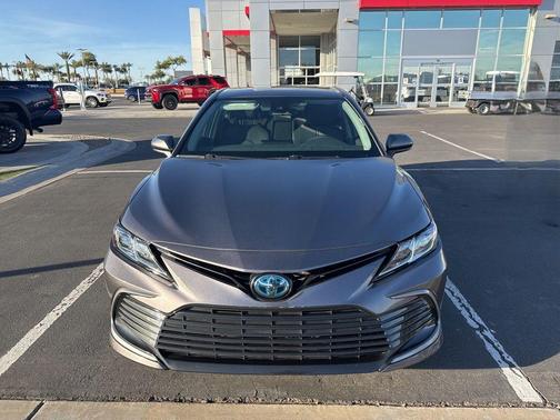 2024 Toyota Camry Hybrid LE